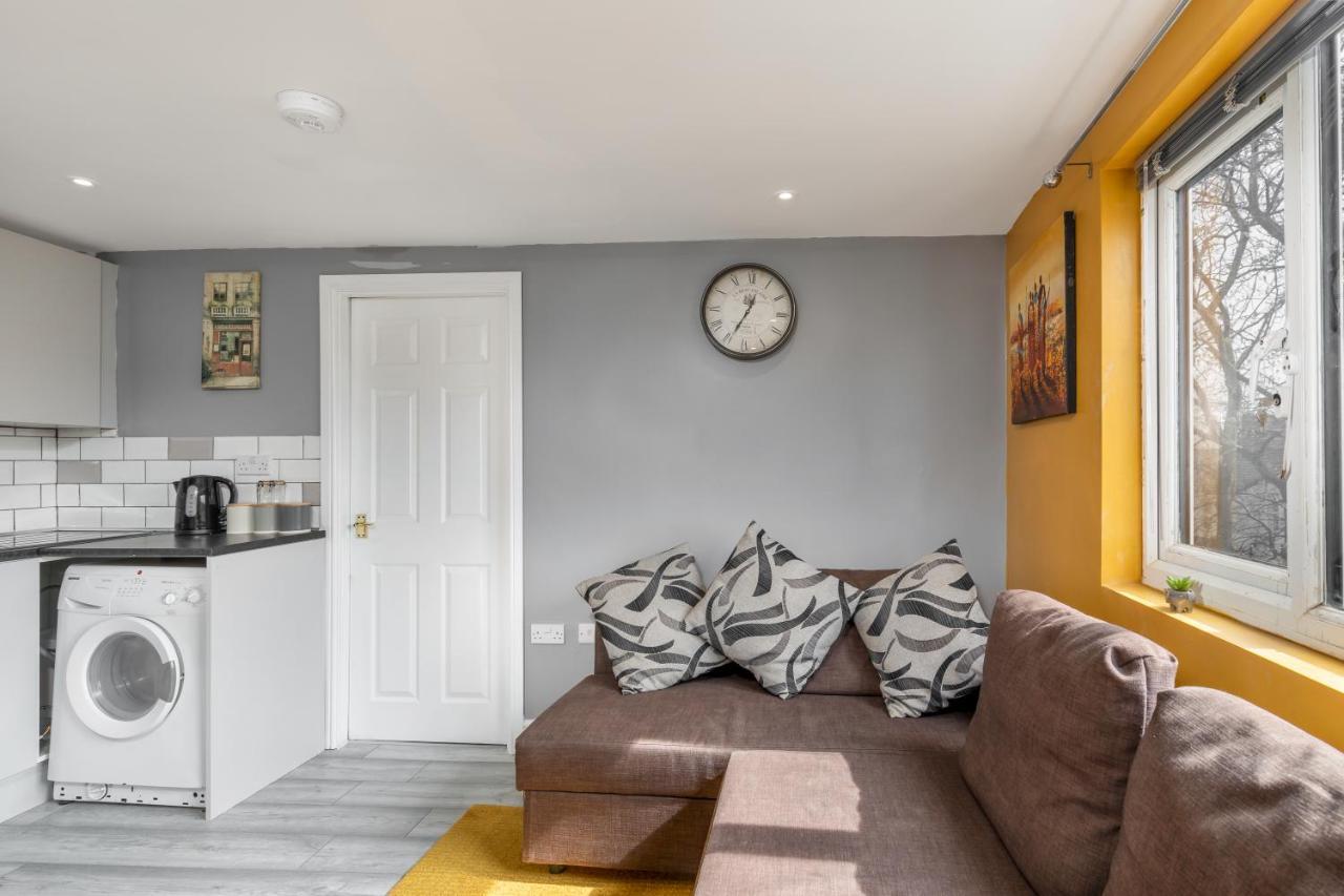 Town Centre Free Parking And Wi-fi * Stockton-on-Tees